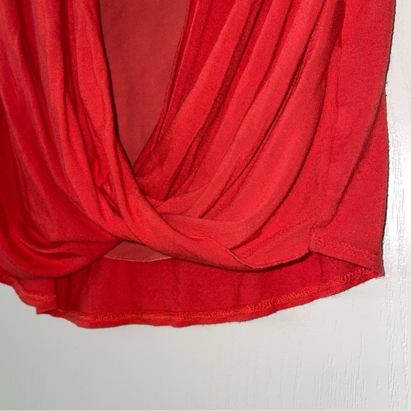 2B BEBE SLEEVELESS PLUNGING CROSSOVER Wrap Red Top Size Small - Picture 4 of 7